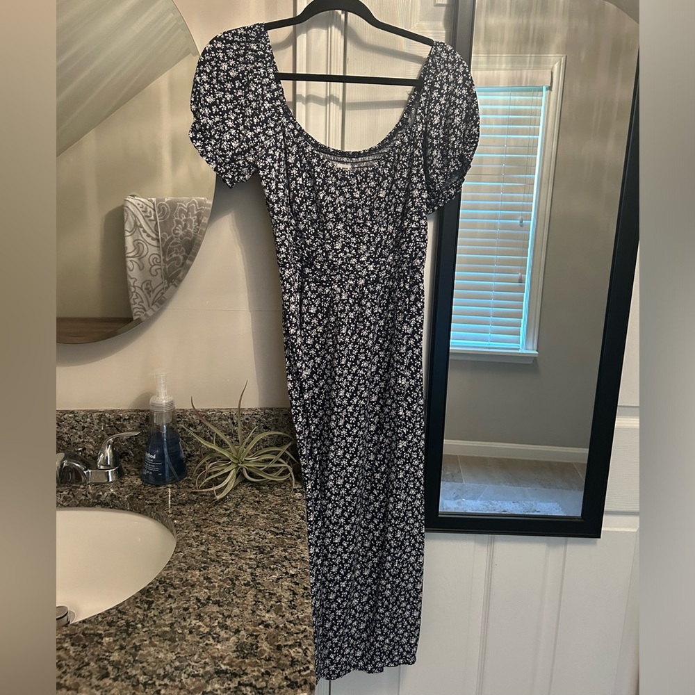 Hollister on or off shoulder midi dress